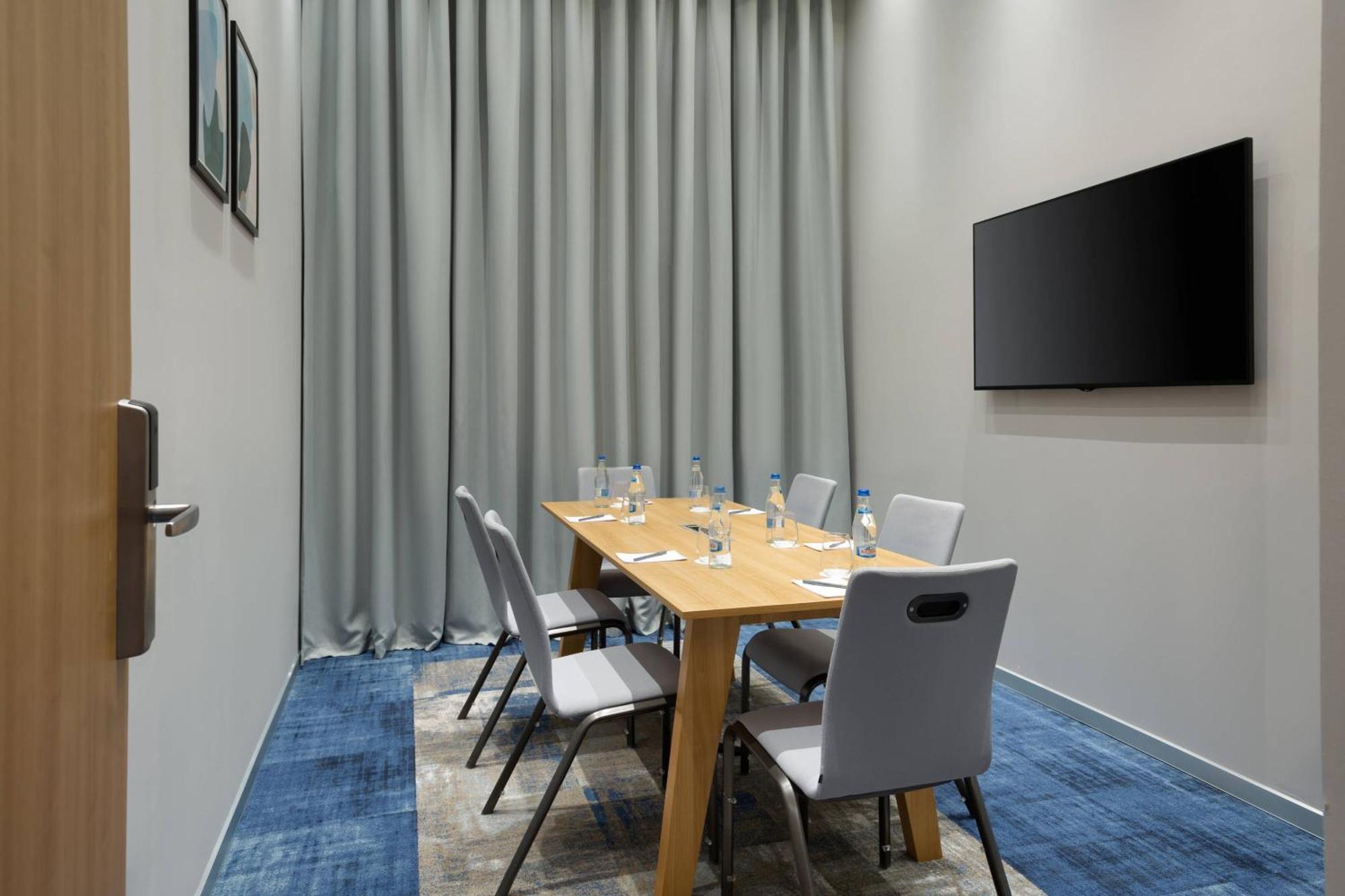 Courtyard By Marriott Bucharest Floreasca Exterior photo