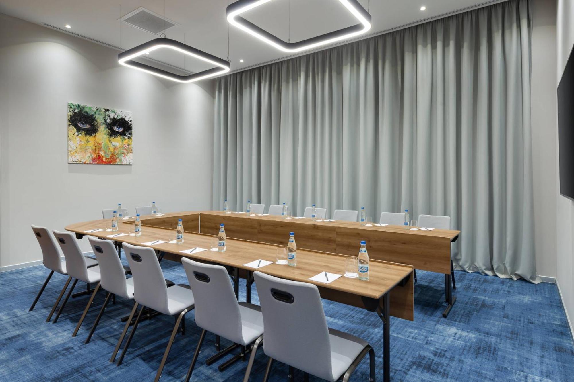 Courtyard By Marriott Bucharest Floreasca Exterior photo