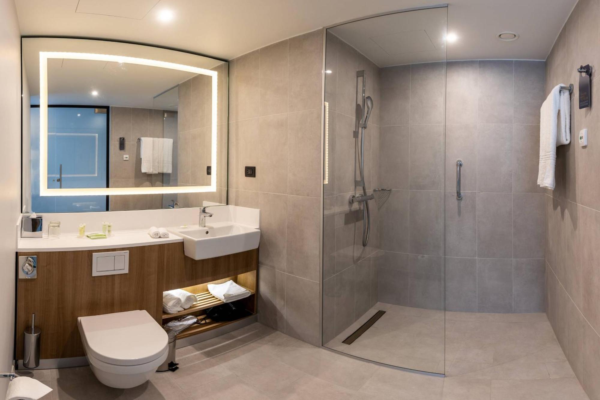Courtyard By Marriott Bucharest Floreasca Exterior photo